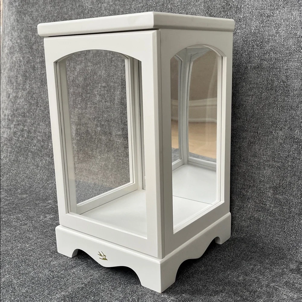 White Wooden Display Case with Mirrored Back - Picture 2 of 15